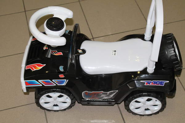 Машина-Каталка ОРІОНЧИК чорний 419 (шт.)