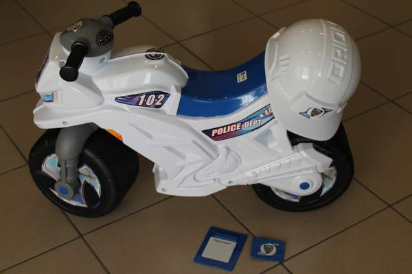 Мотоцикл Біговел 2-х колісний  білий з каскою 501в.2 (шт.)