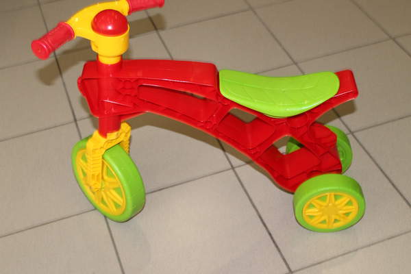 Іграшка"Ролоцикл 3 ТехноК"3831 (шт.)