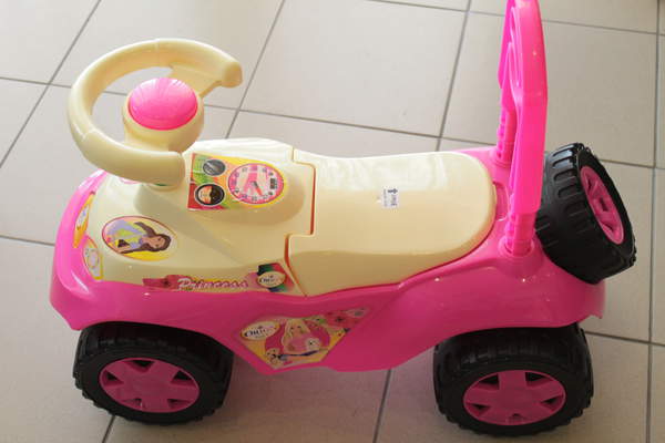 Машинка ОРИОША яскраво-рожевий 198 (шт.)