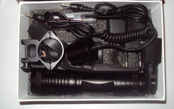 Ліхтарик підстовбурний ручний BL Q 8837 T6 (120) 6699 (шт.)