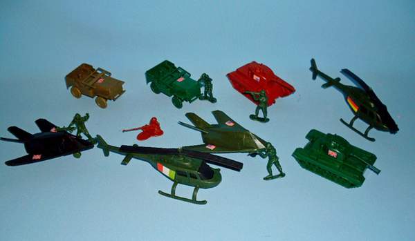 Комбат M 0274 U/R (96шт) карта, військова техніка, солдати, прапори 6шт, в кульку, 25-35-5см (шт.)