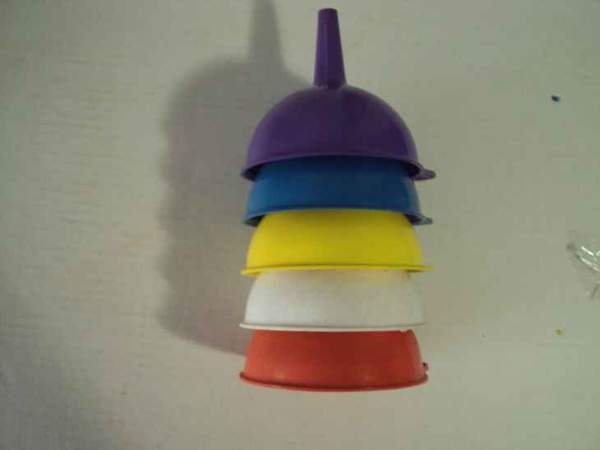 Лійка пластикова маленька 100мм (200шт) (шт.)