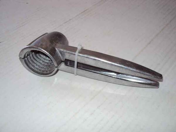 Горіхокол "ківш" конусний (шт.)