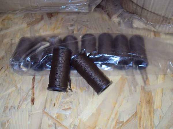 Нитка капронова для прошивки взуття ТЕКС-375 Довжина 90м (упаковка 10шт) КОРИЧНЕВА. арт.66 (шт.)