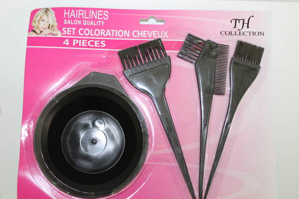 Набір перукарський TH104-1 на аркуші (3кіст +1 чашка) (шт.)