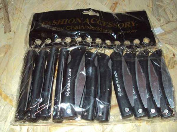 Ніж кишеньковий №118 Самурай  з пл. руч.  12шт на листі чорн. кол. SAMURAI 2000 (600) (шт.)