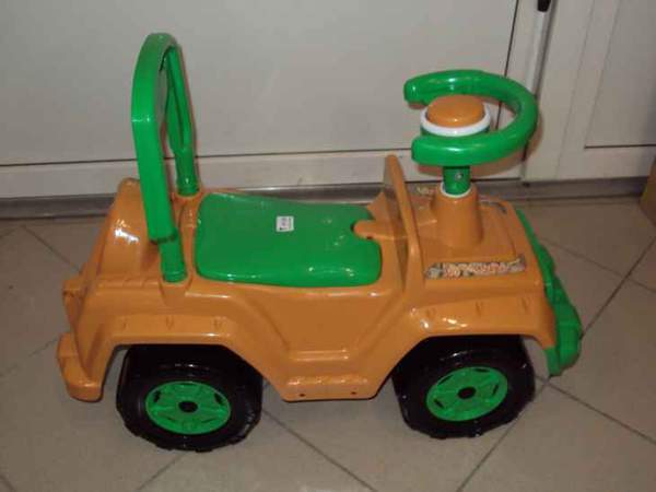 Машина-Каталка 4*4 пісочна 549 (шт.)