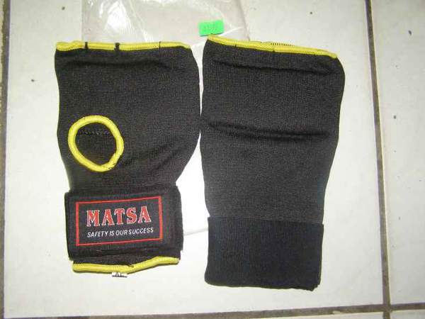 Накладки (перчатки) для карате PL+еластан MATSA MA-6022 (р-р S,M,L,XL, чорний) (шт.)